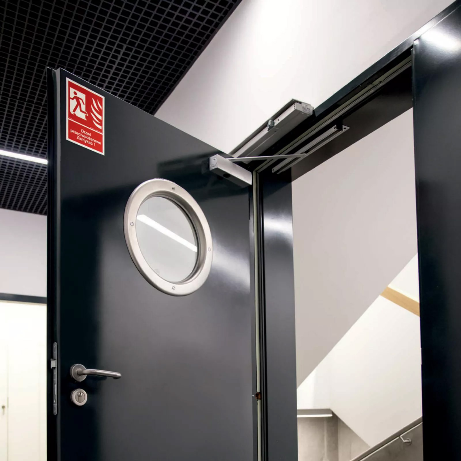 Portas de segurança à prova de assalto